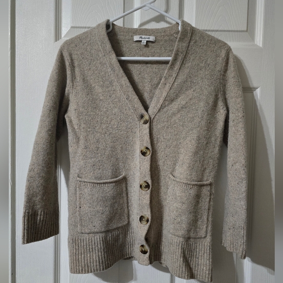 Madewell Sweaters - Madewell 100% Merino Wool Button Front Cardigan Sweater in Oatmeal, EUC!